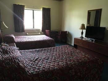 Cci Express Inn Central City Екстериор снимка