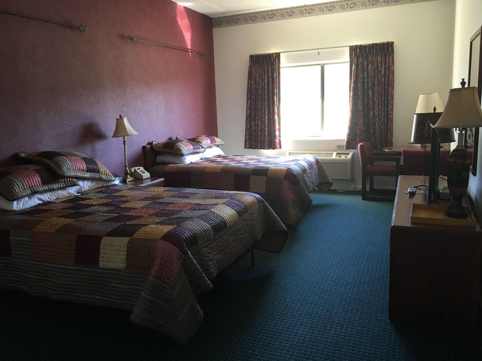 Cci Express Inn Central City Екстериор снимка